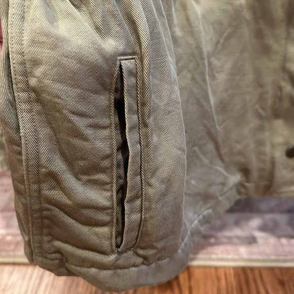 RAILS Linen adjustable jacket size medium, with military motif apliques - Picture 3 of 11